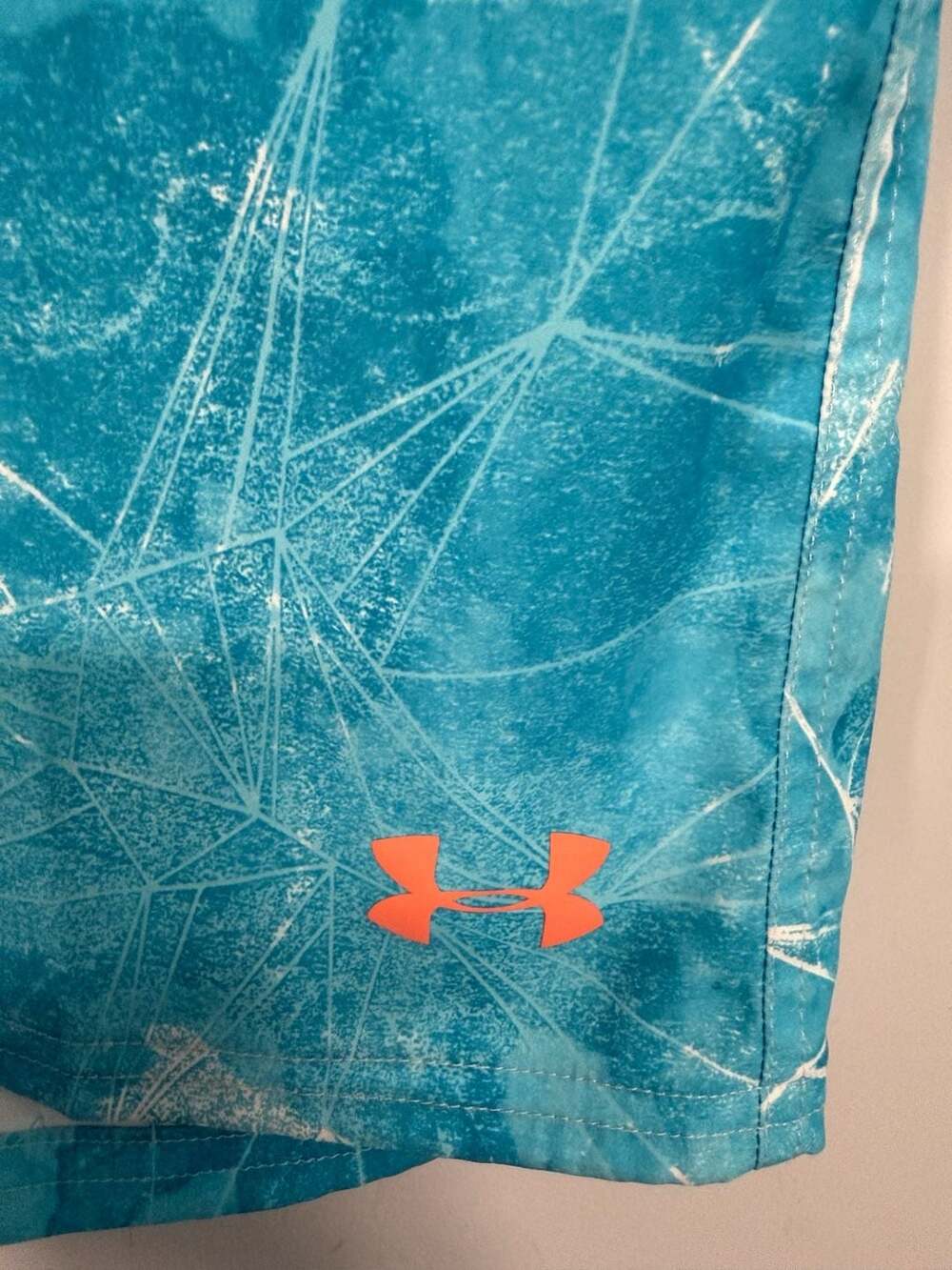Under Armour HeatGear Men's Geometric Pattern Swim Trunks Size 34